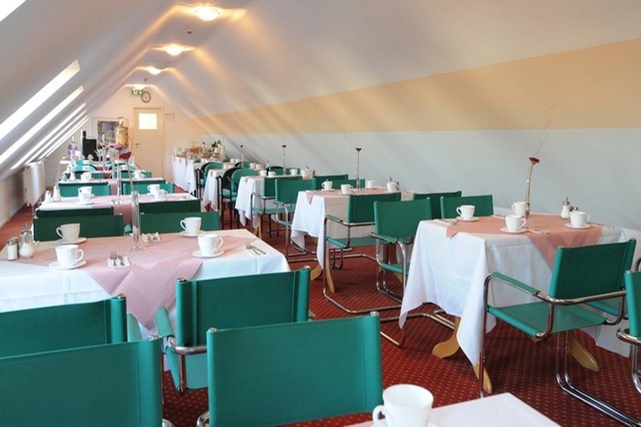 Hotel Azimut